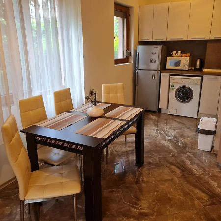 Aпартамент Момина Сълза Appartement Hisarya Buitenkant foto