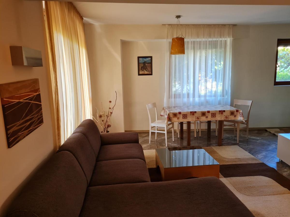 Aпартамент Момина Сълза Appartement Hisarya Buitenkant foto