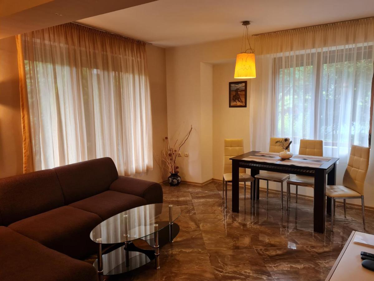 Aпартамент Момина Сълза Appartement Hisarya Buitenkant foto