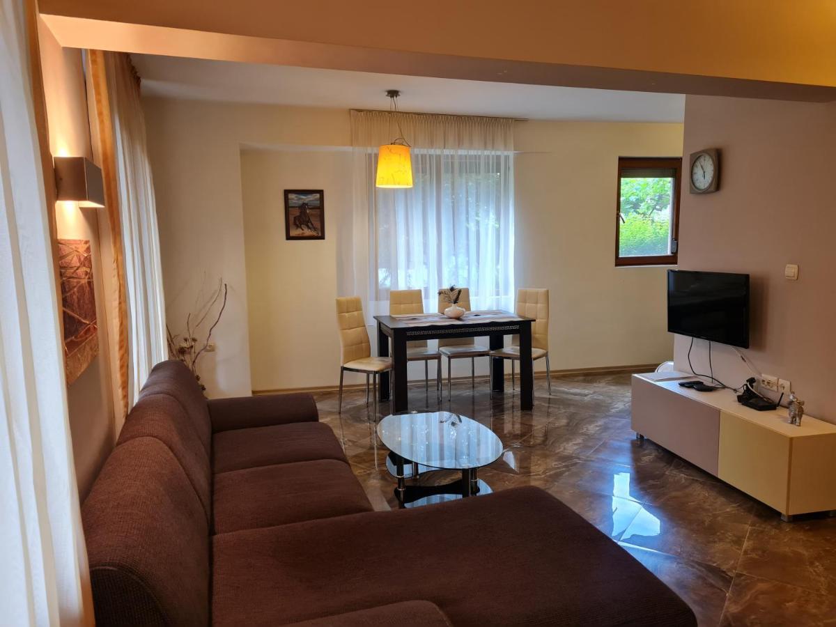 Aпартамент Момина Сълза Appartement Hisarya Buitenkant foto